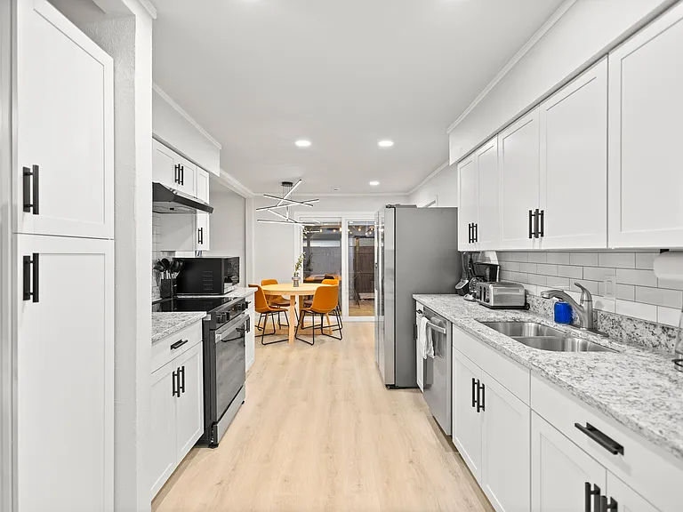 3410 Country Club Dr — Photo 12