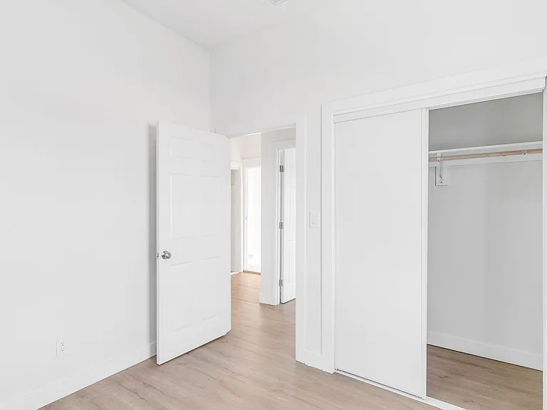 1618 E. Vernon Ave — Photo 5