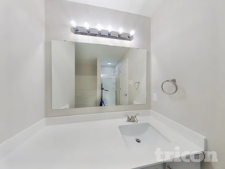 12724 Frank Wiley Ln — Photo 10