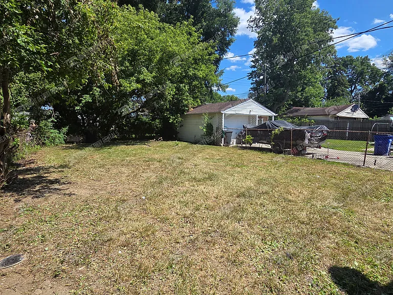 11488 Faust Ave — Photo 3