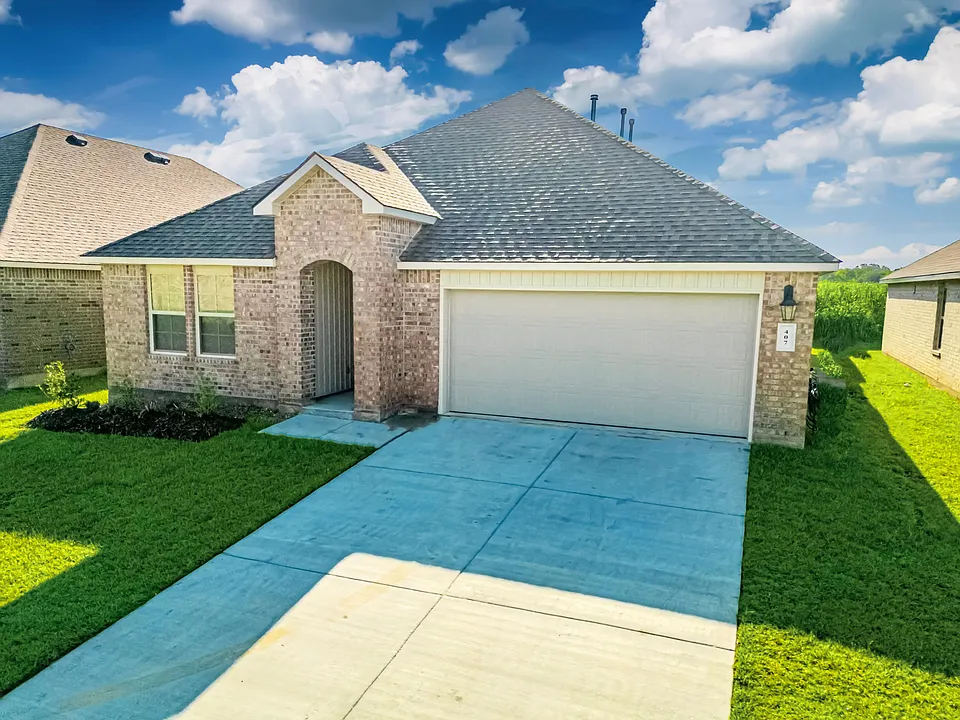 407 Broussard Hill Dr