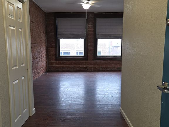 3rd image of 618 1/2 E Douglas Ave #301
