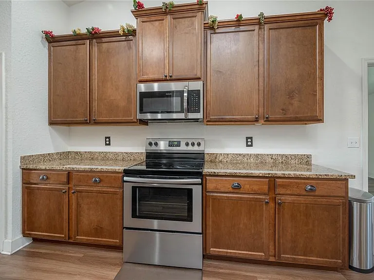 343 Dinner Lake Ct — Photo 7