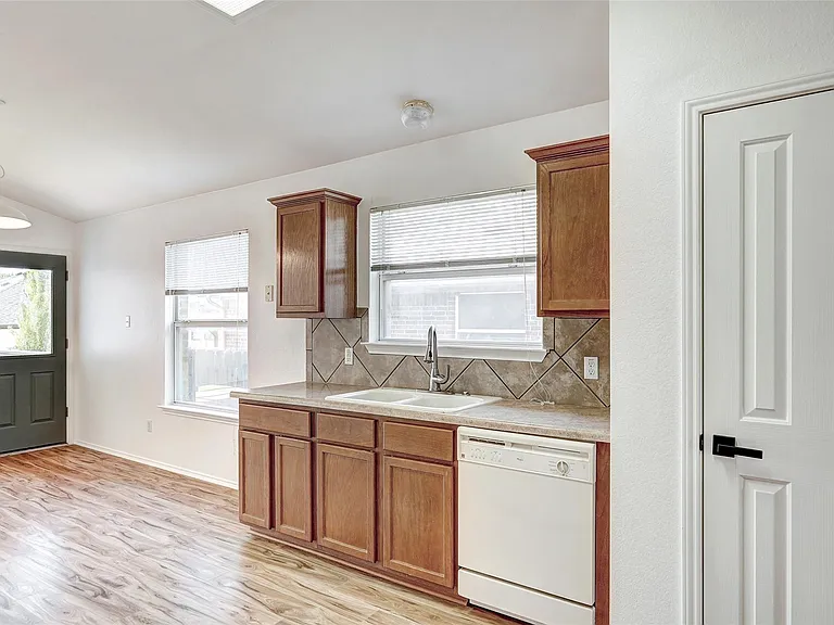 1305 Cabin 4 Ct — Photo 11