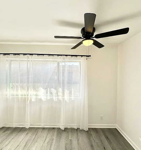 6795 N Paramount Blvd — Photo 3