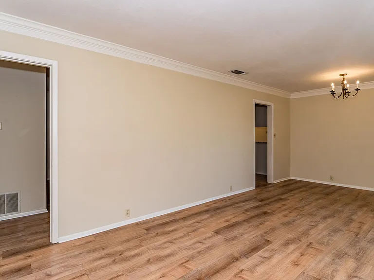 4146 Longvale Dr — Photo 4