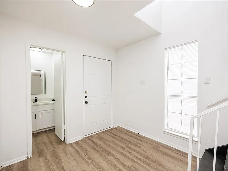 6114 Wilderock Dr #D — Photo 4