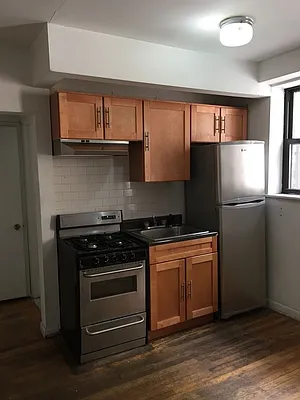 Rented by Salon Realty Corp | media 27