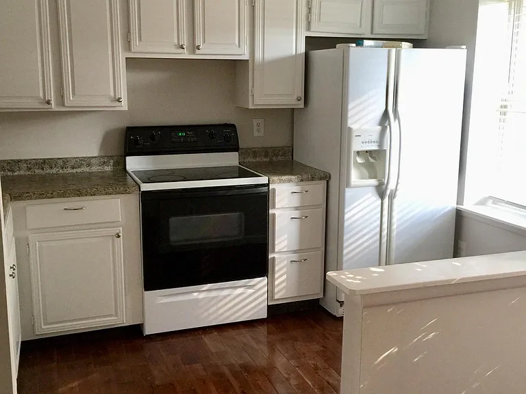 3712 Sudley Ford Ct — Photo 3