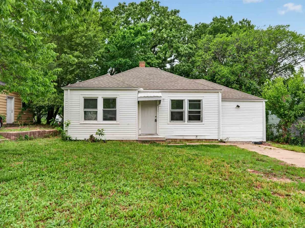 1521 N Volutsia Ave, Wichita, KS 67214