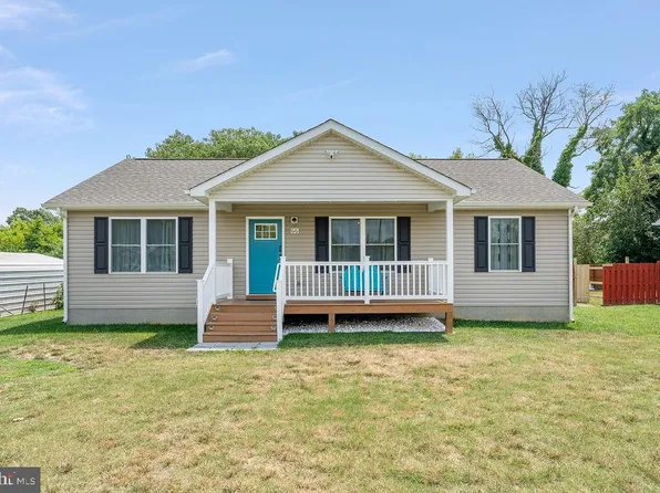 616 Franklin St, Colonial Beach, VA 22443