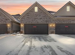 16520 Savor Ln, Clinton Township, MI