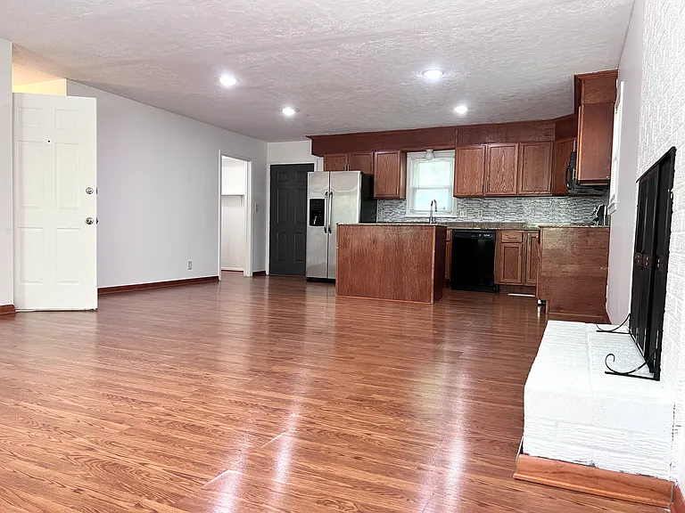 8226 McGee St — Photo 9