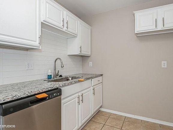 5th image of 1654 Darren Cir