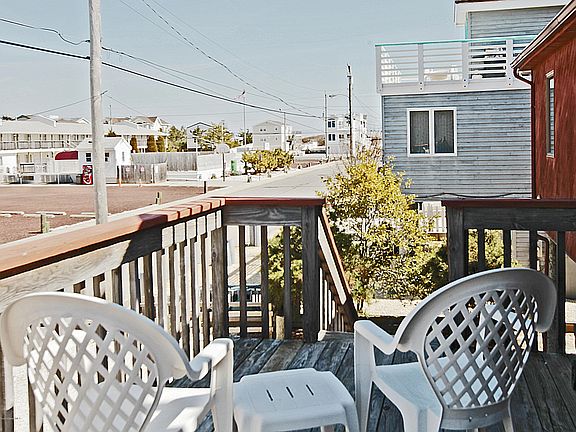 5th image of 16 W Osborn Avenue