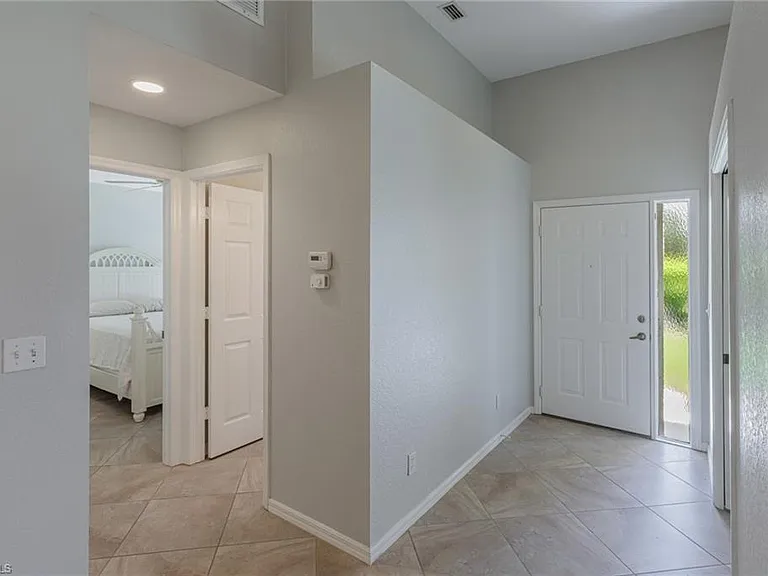 5502 Greenwood Cir #1 — Photo 16