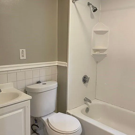 15 Daniels St #2 — Photo 8