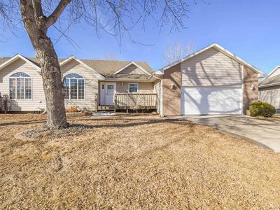 909 S Colleen Ln, Sioux Falls, SD, 57106