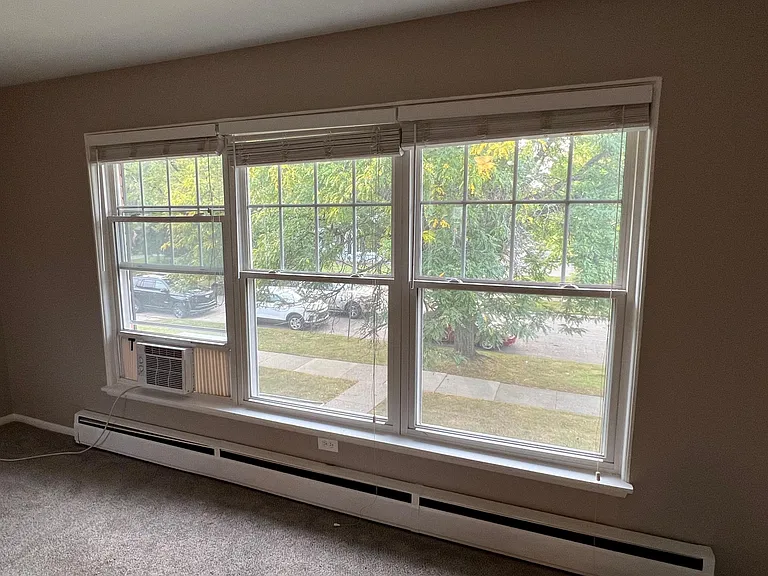 Newer windows, that actually open and close!