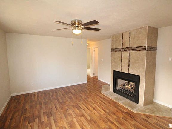4th image of 1327 Georgeanne Dr