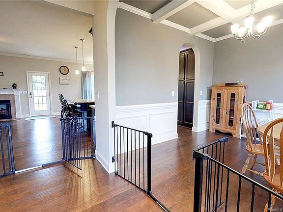 4th image of 472 N Prince Henry Way