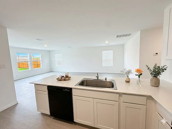 5th image of 1836 Ventasso Blvd