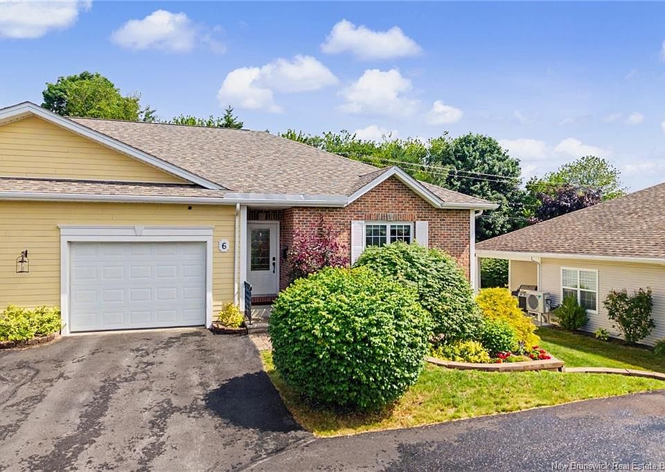 1st image of 28 Sarahs Ln #6