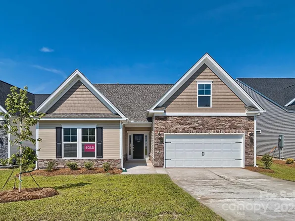8356 Acadia Pkwy #16, Sherrills Ford, NC 28673