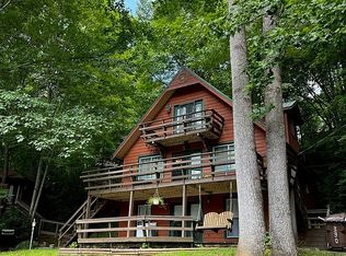 330 Riddle Cove Rd, Maggie Valley, NC 28751