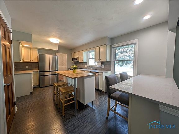 2nd image of 1768 Cambridge Park E