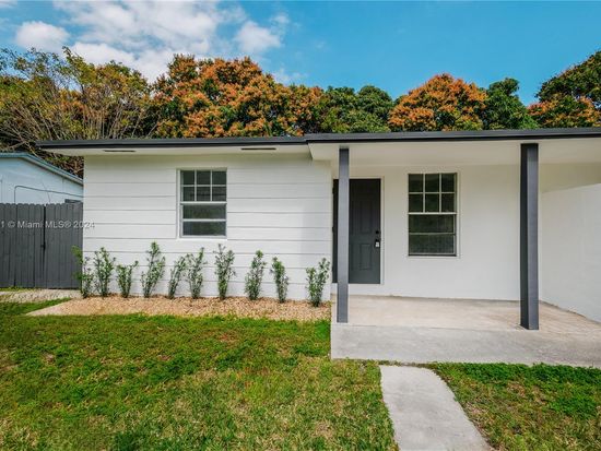 20601 Manta Dr, Cutler Bay, FL 33189