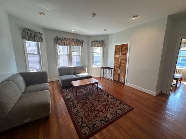 33 Knowlton St #B, Somerville, MA 02145