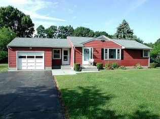 261 Woodruff Dr, Webster, NY 14580
