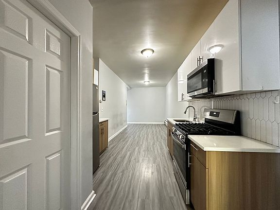 4th image of 44 Storms Ave #2L-2