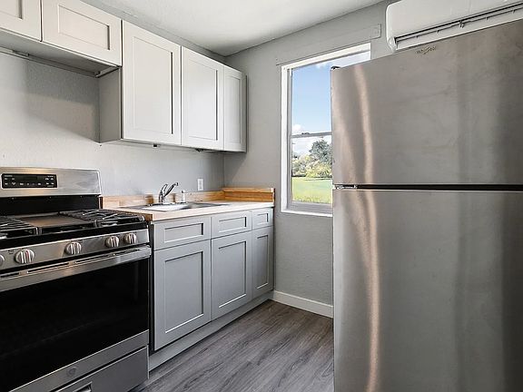 3rd image of 2316 Washington Ave APT 101