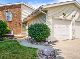 1546 Hunt Dr APT B, Normal, IL 61761