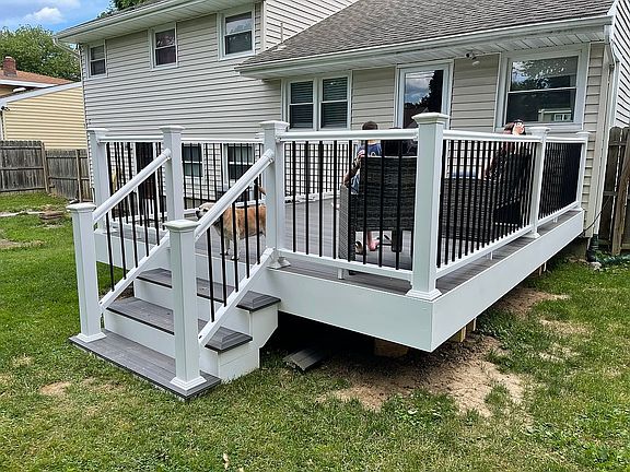 3rd image of 132 Daytona Ave