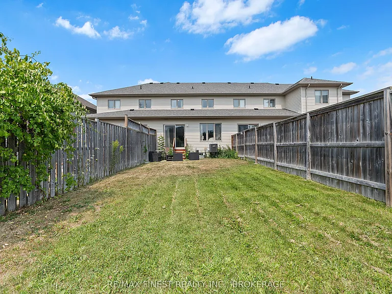 903 Blossom St — Photo 22