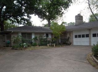 104 W Lavender Ln, Arlington, TX 76010