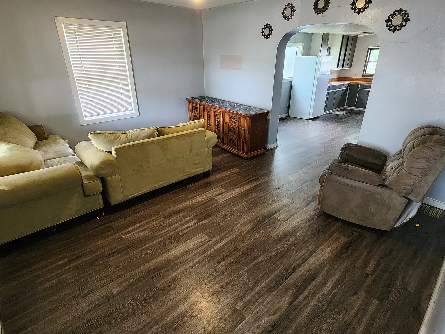3 bed, 1222 sqft, $1,000 — Photo 2