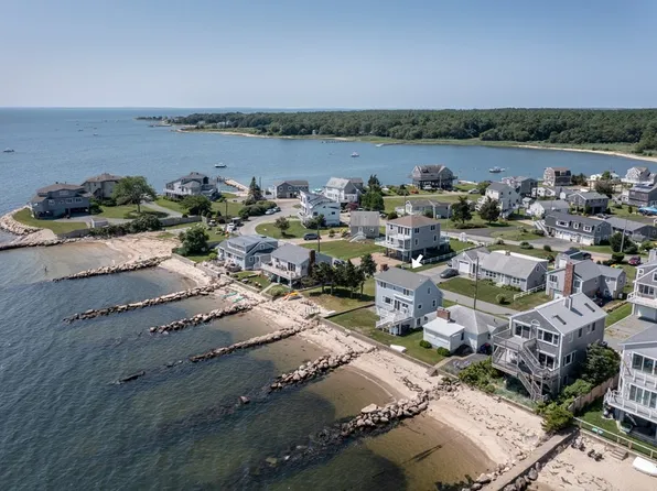 58 Shore Dr, Mattapoisett, MA 02739