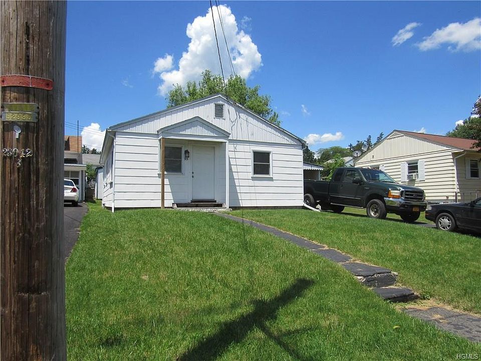 1st image of 33 Woods Pl