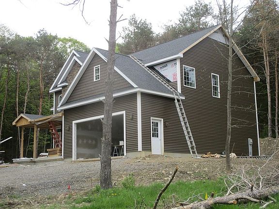 3rd image of 32 Lemae Dr