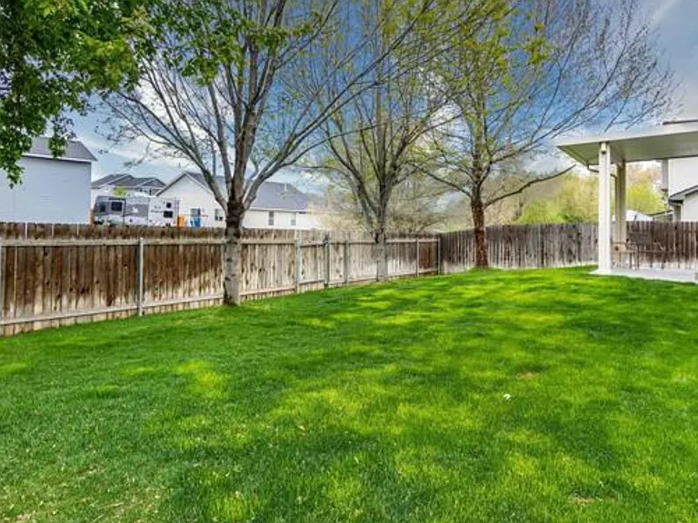 4249 E Lochsa River Dr — Photo 14
