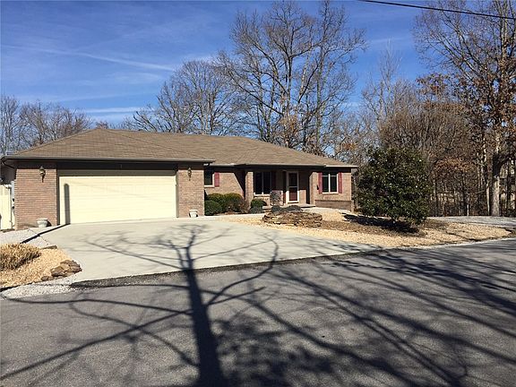3rd image of 7 McKenzie Dr