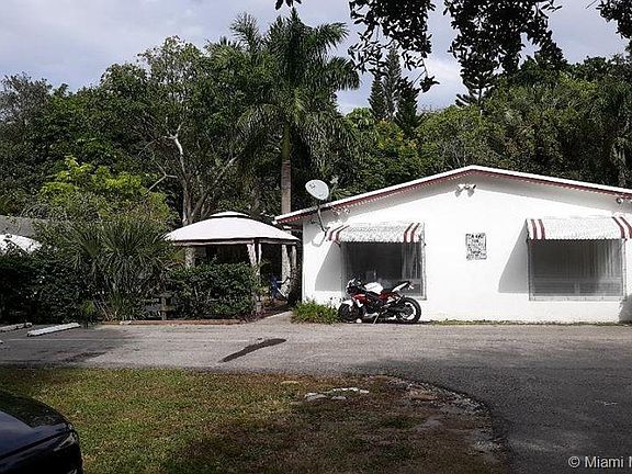5th image of 3120 SW 15th Ave #1-2