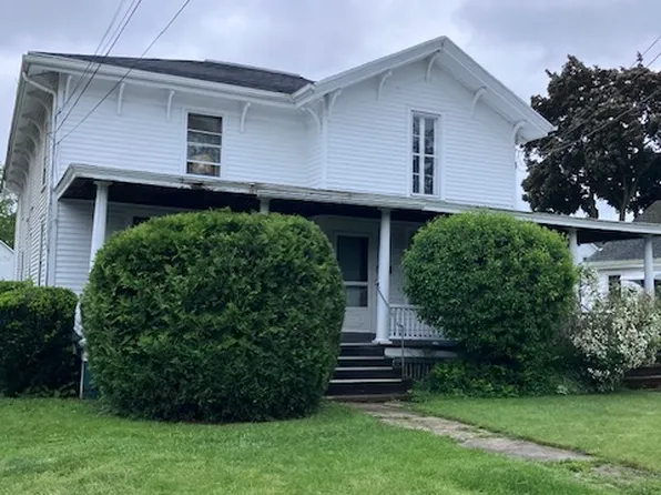110 Summit St APT 1, Batavia, NY 14020