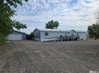 2590 E 4th St, Silver Springs, NV