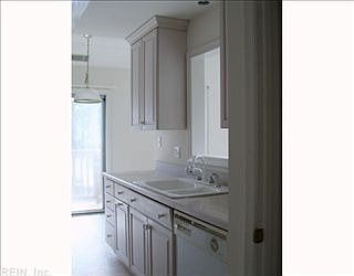 1st image of 928 Ironwood Dr