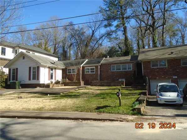 366 Lake Dr, Hapeville, GA 30354